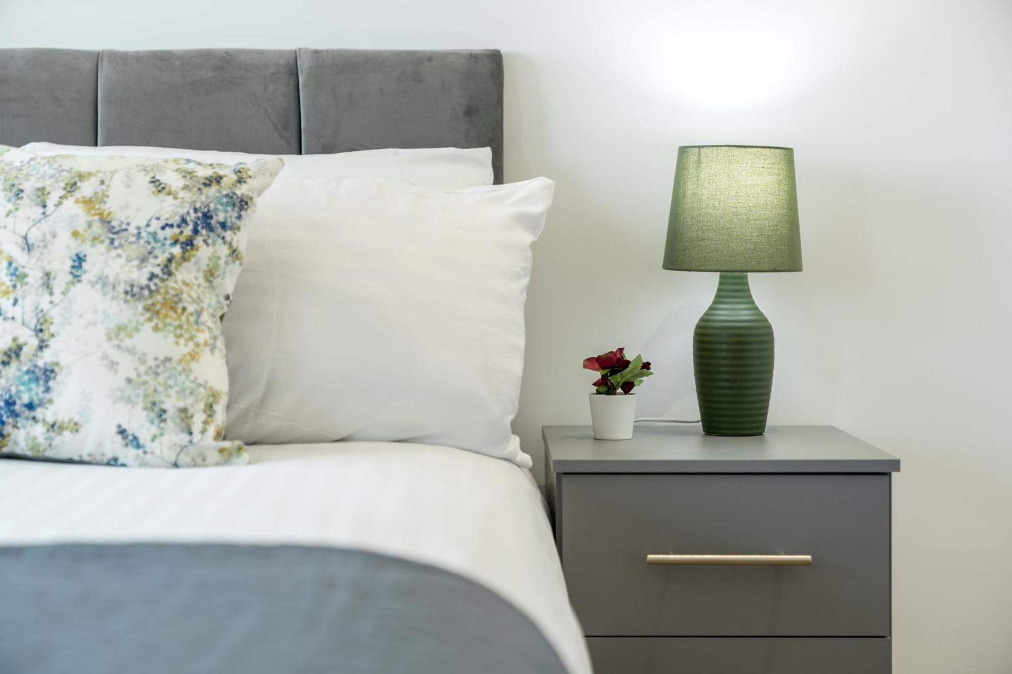 Skyvillion - London River Thames Top Floor Apartments By Woolwich Ferry, Mins To London Excel, O2 Arena , London City Airport With Parking Luaran gambar